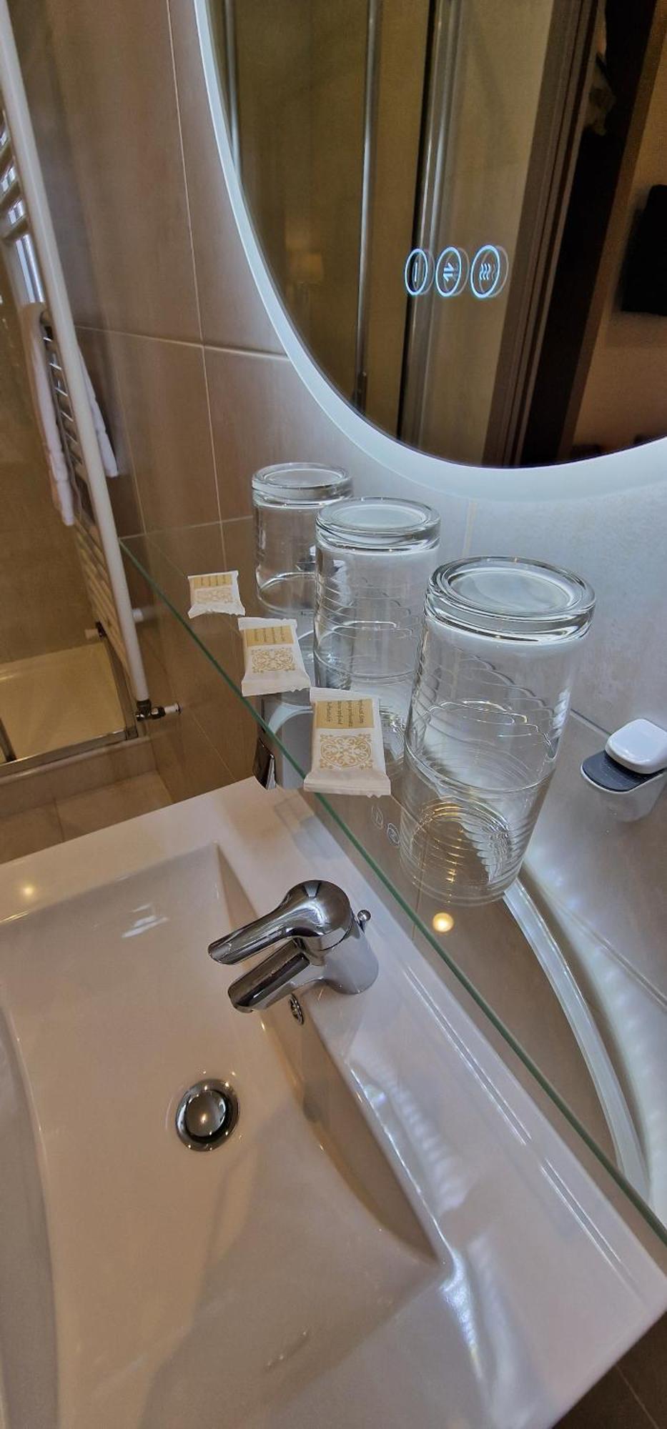 Hotel Le Bellevue Guer Zewnętrze zdjęcie