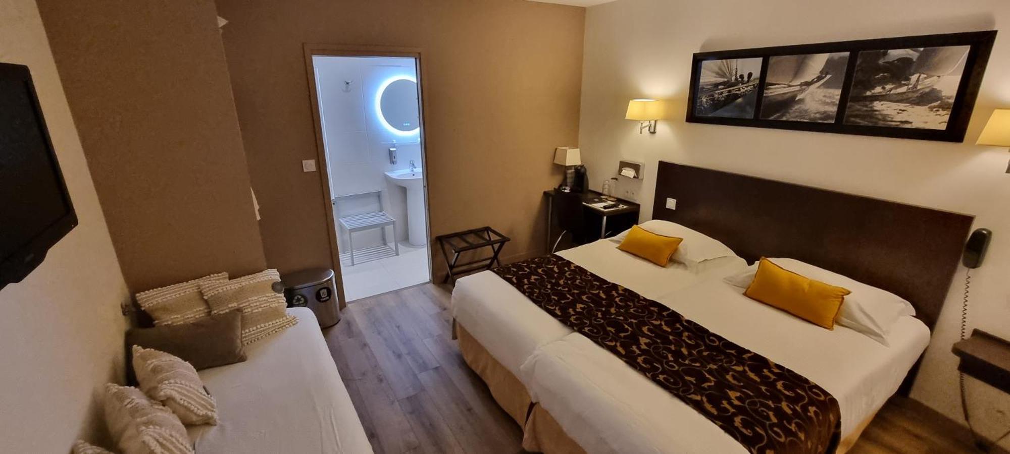 Hotel Le Bellevue Guer Zewnętrze zdjęcie