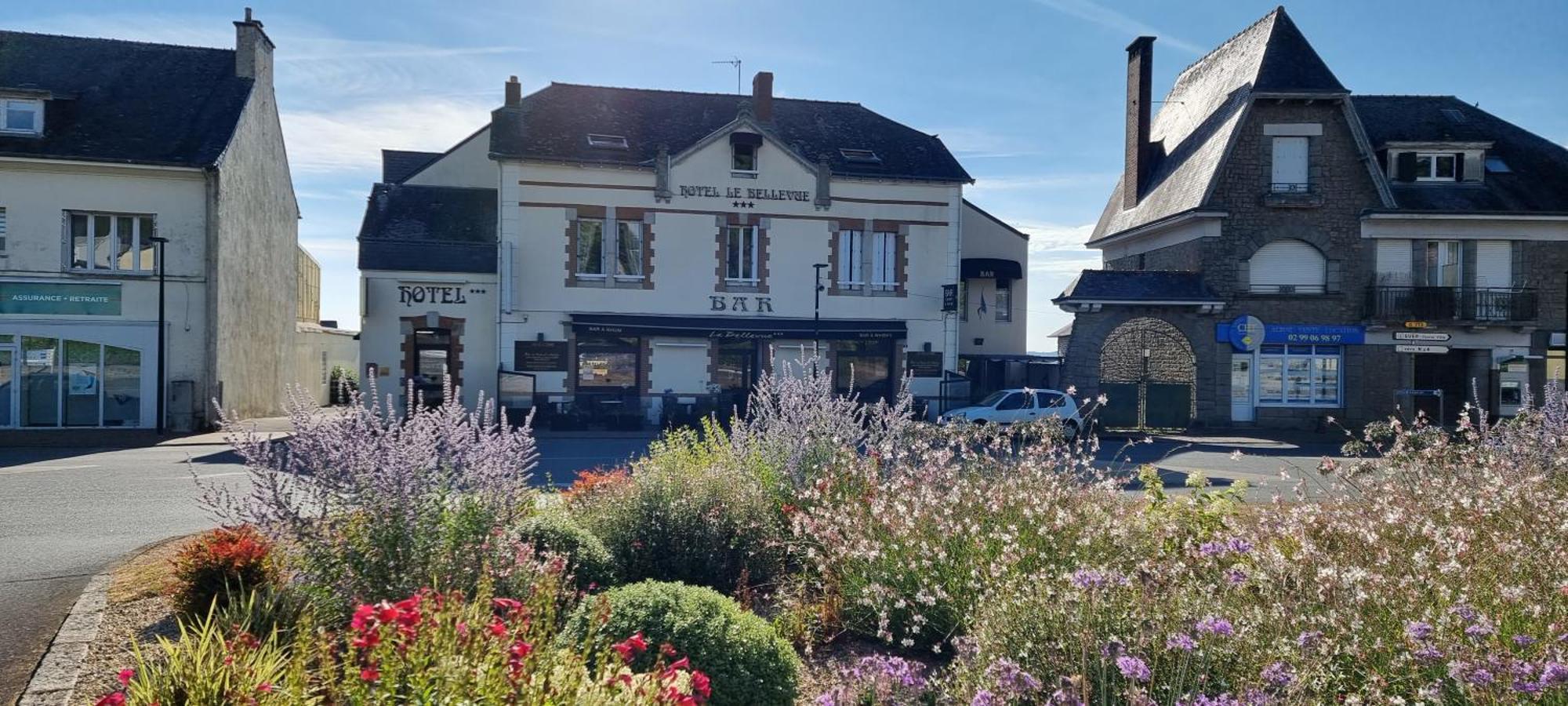 Hotel Le Bellevue Guer Zewnętrze zdjęcie
