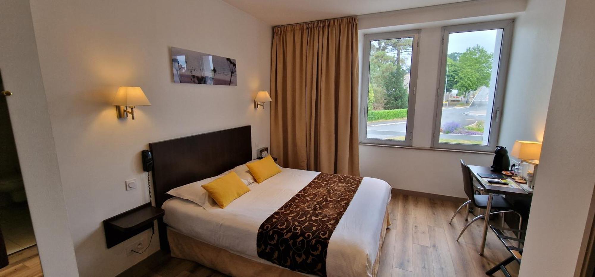 Hotel Le Bellevue Guer Zewnętrze zdjęcie