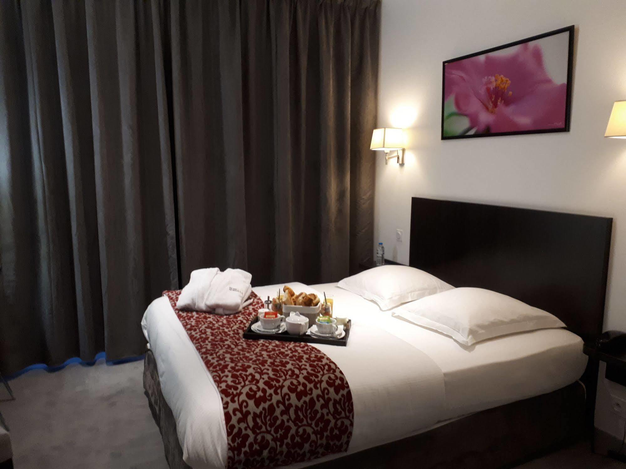 Hotel Le Bellevue Guer Zewnętrze zdjęcie