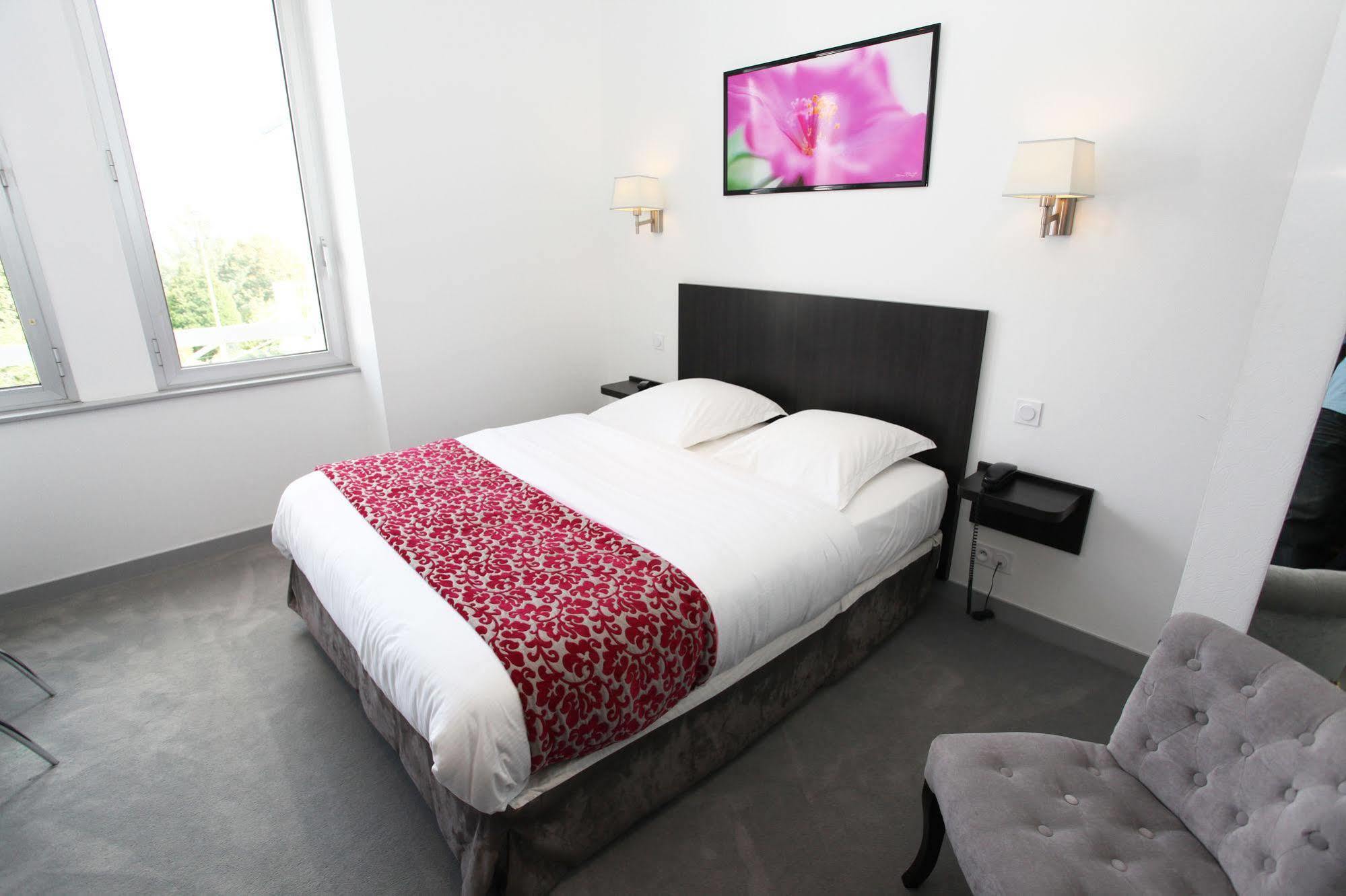 Hotel Le Bellevue Guer Zewnętrze zdjęcie